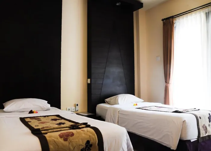 Taman Tirta Ayu ホテル 3*