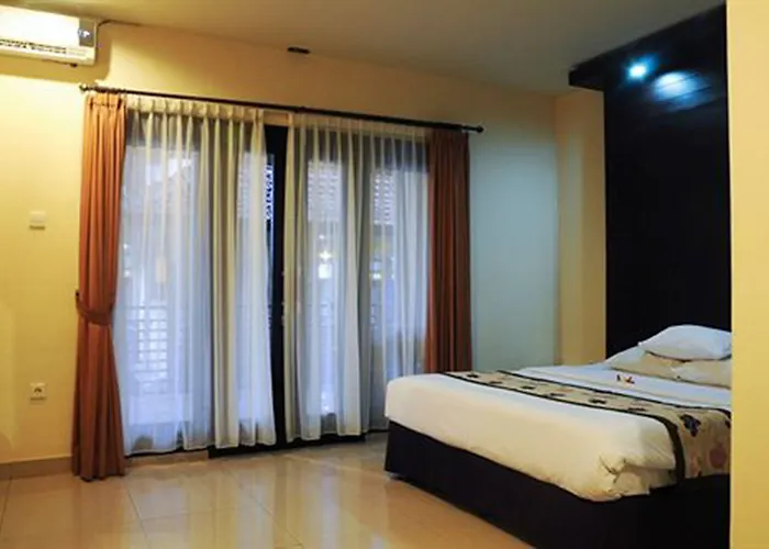 Taman Tirta Ayu ホテル 3*